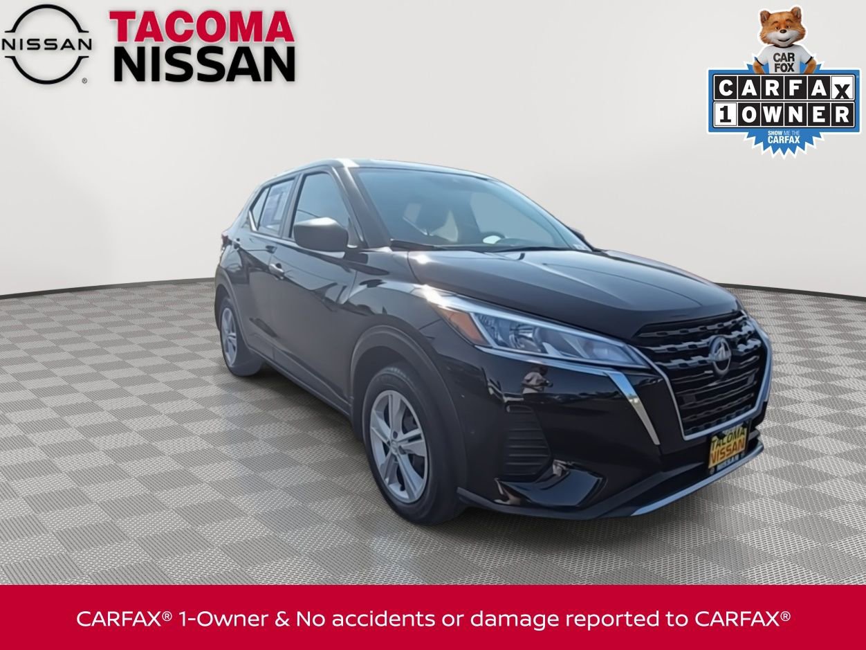 2023 Nissan Kicks S photo 2