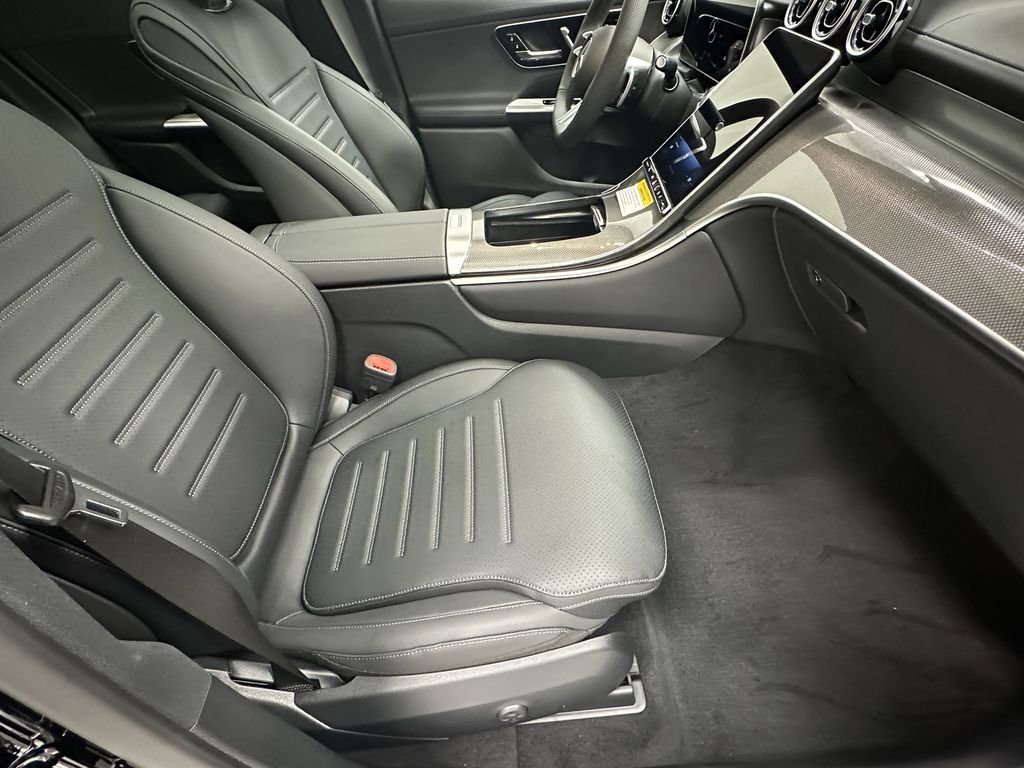 2026 Mercedes Benz GLC 300 photo 13