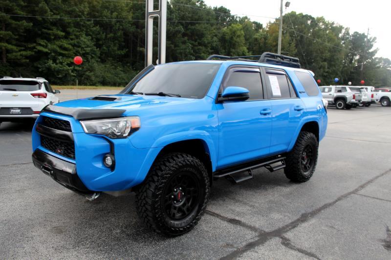 2019 Toyota 4Runner SR5 photo 3