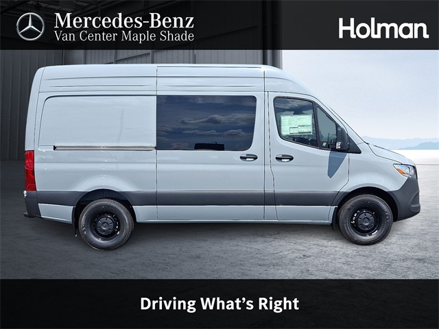 2025 Mercedes-Benz Sprinter Crew Van Base's photo