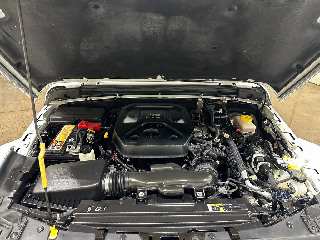 2020 Jeep Wrangler Unlimited Sahara photo 9