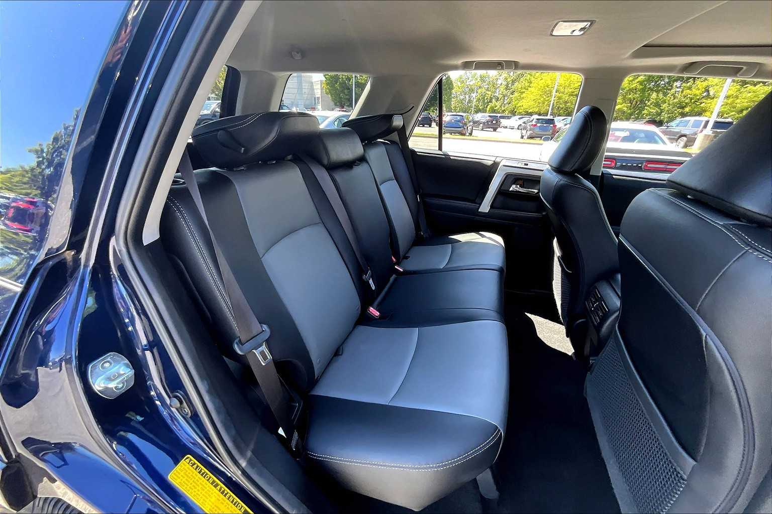 2021 Toyota 4Runner SR5 Premium photo 20