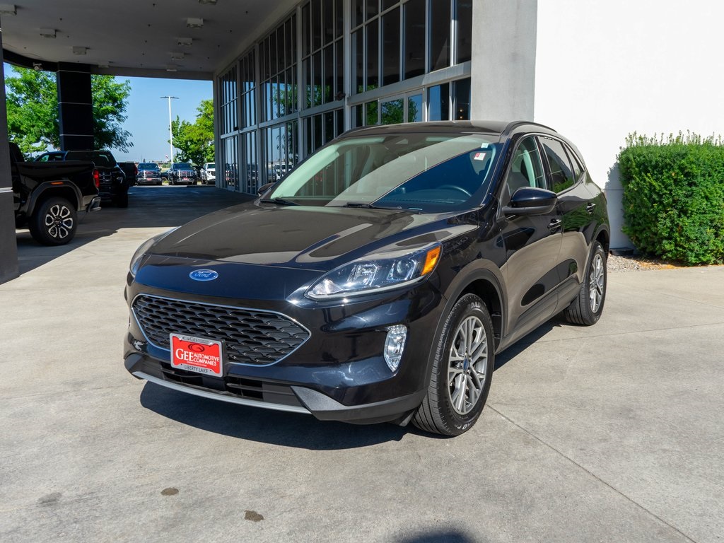 2021 Ford Escape SEL photo 3