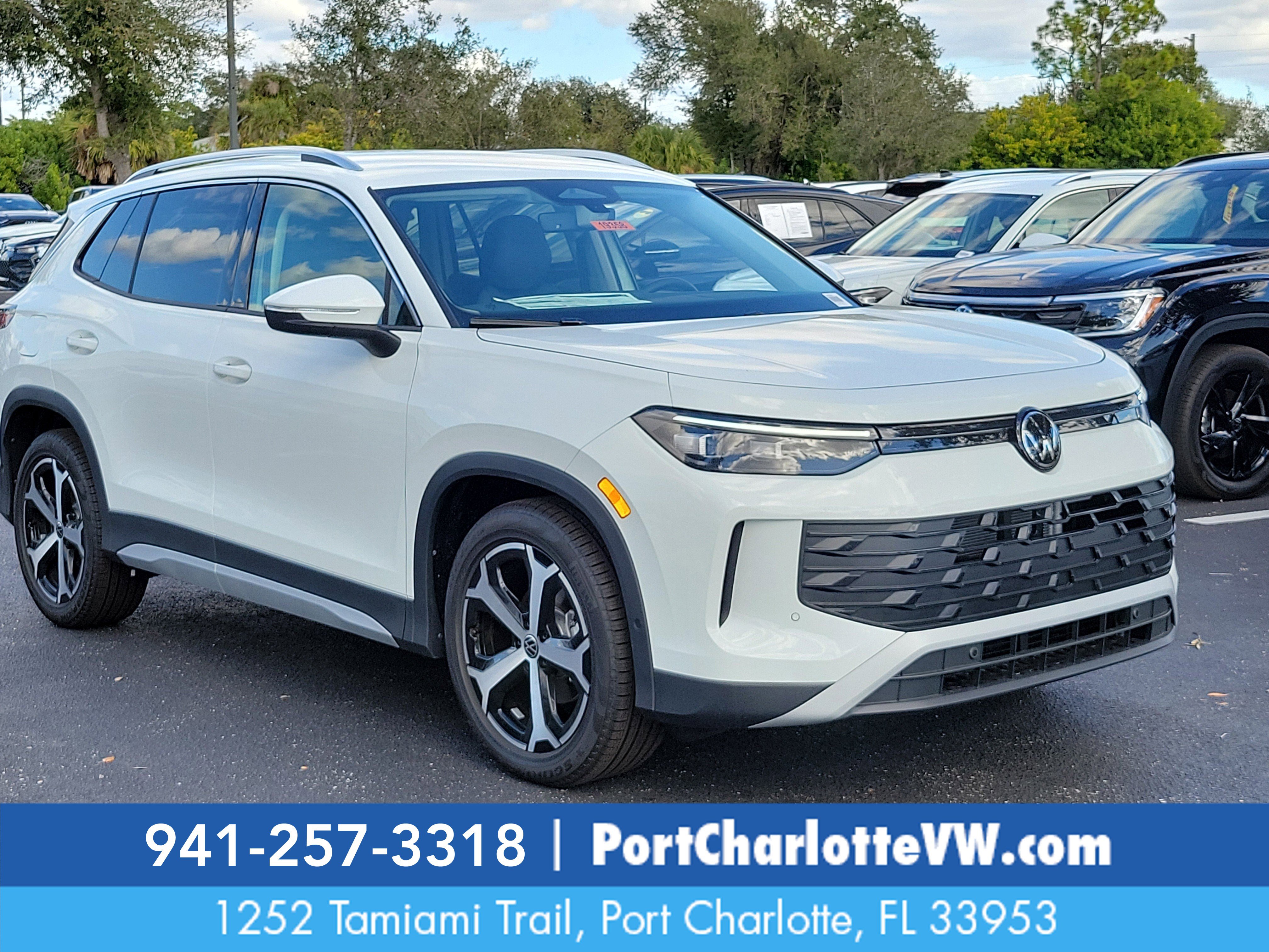 2026 Volkswagen Tiguan SE's photo