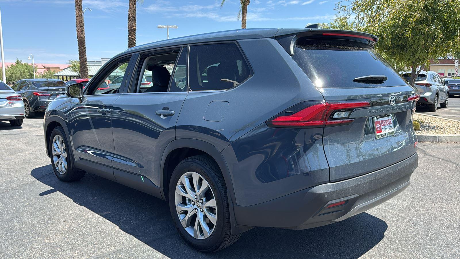 2024 Toyota Grand Highlander Limited photo 3