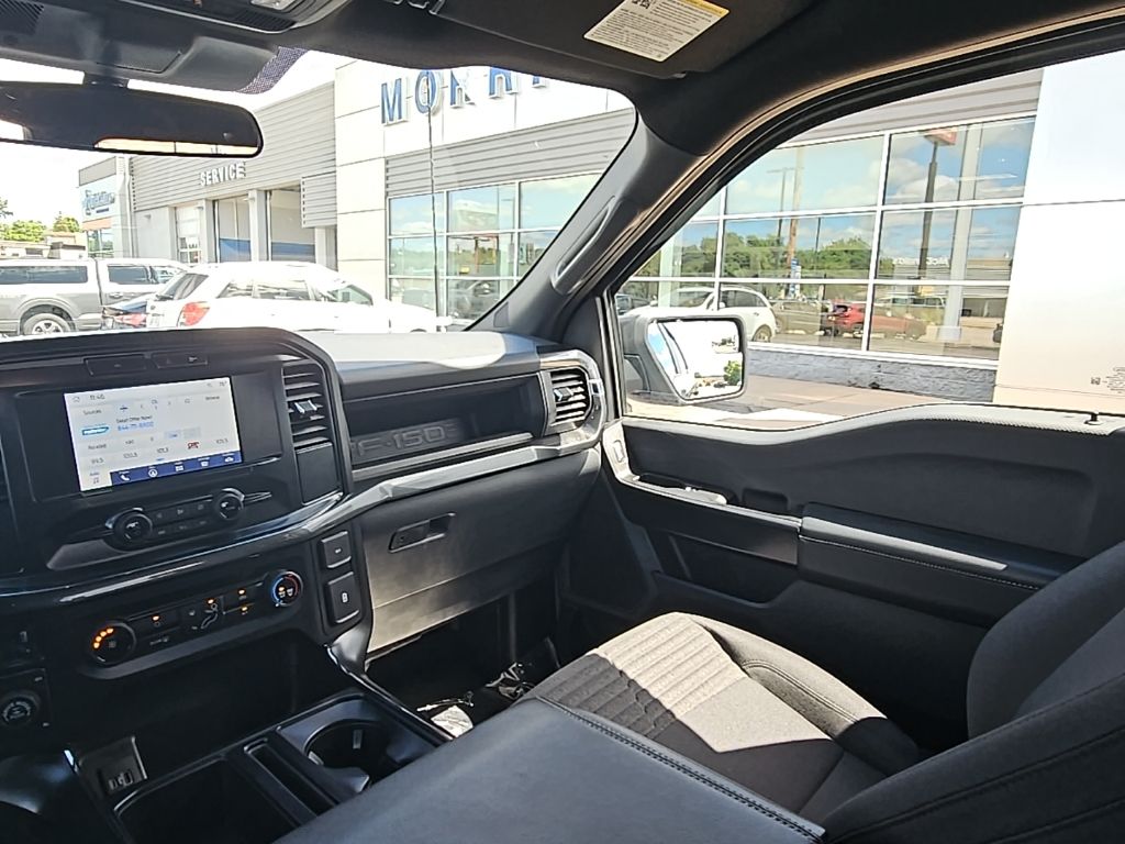 2022 Ford F-150 XL photo 30
