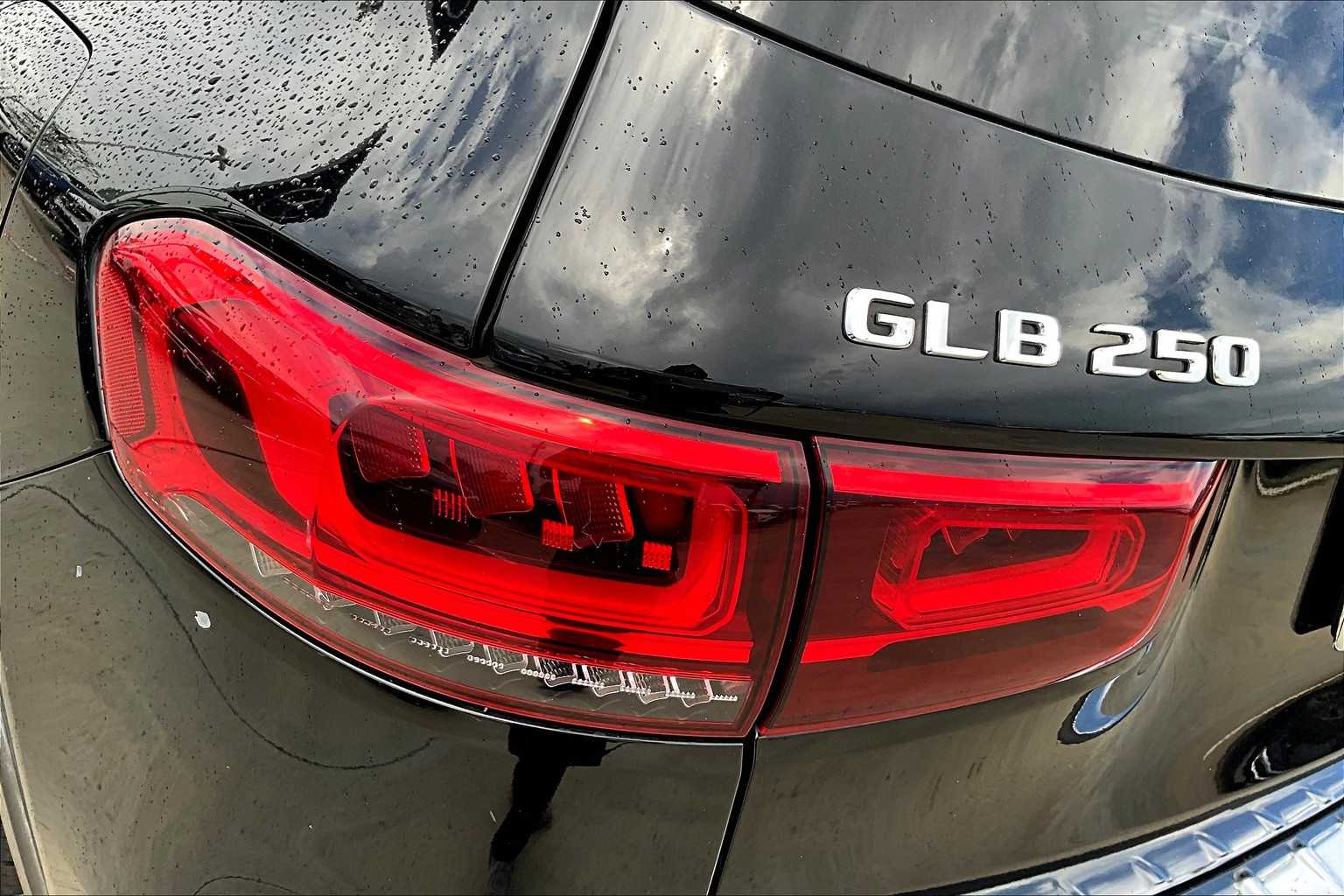 2020 Mercedes Benz GLB 250 photo 23