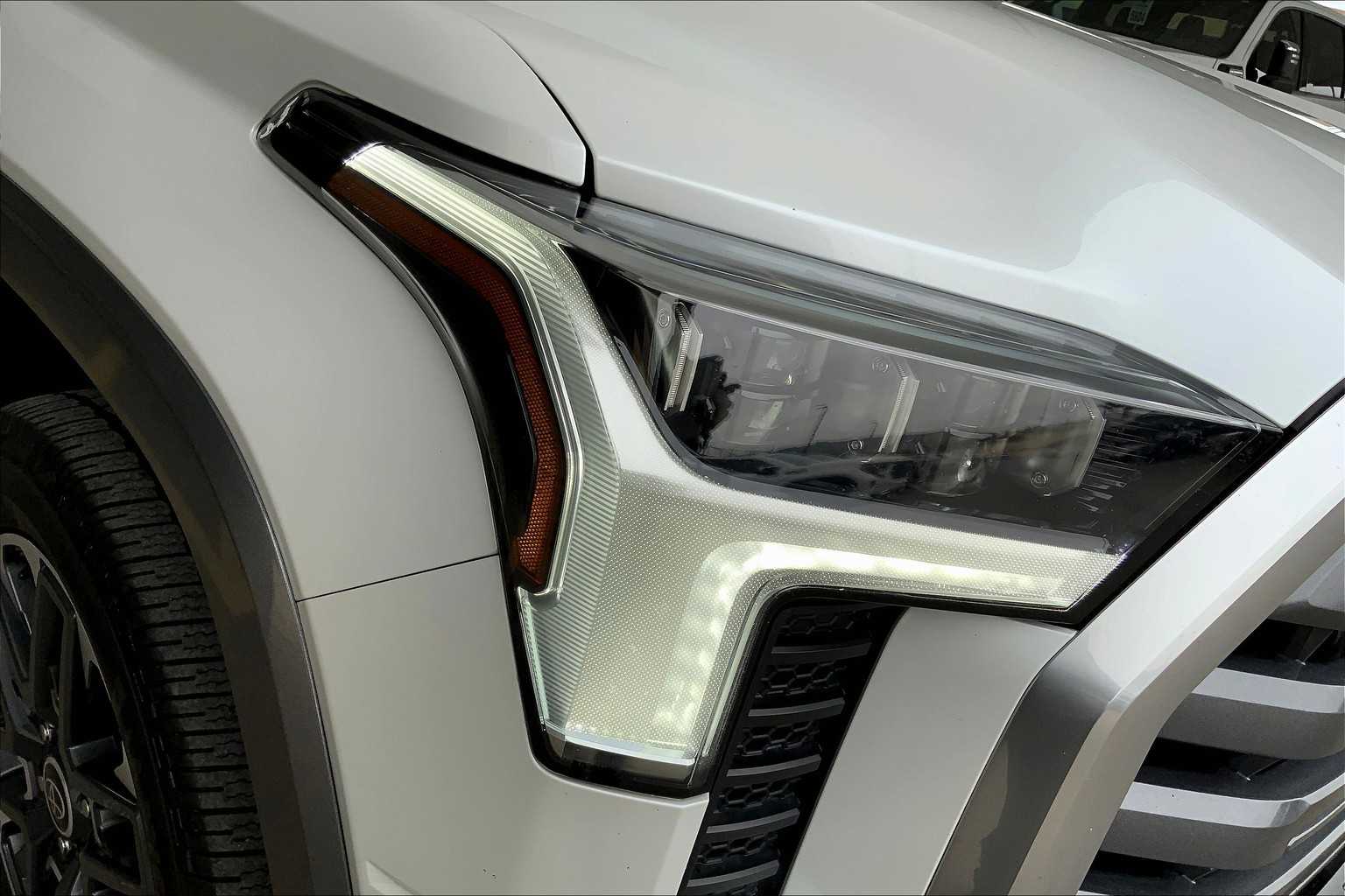 2023 Toyota Tundra Limited CrewMax photo 24