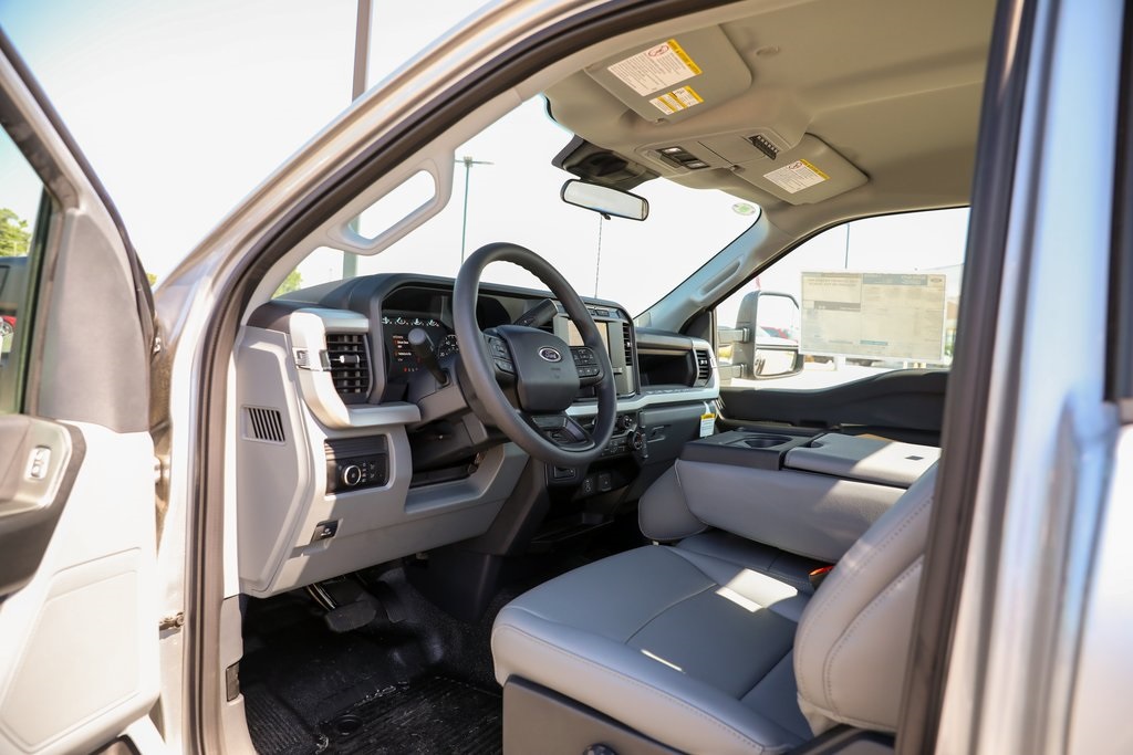 2024 Ford F-550 XL photo 16