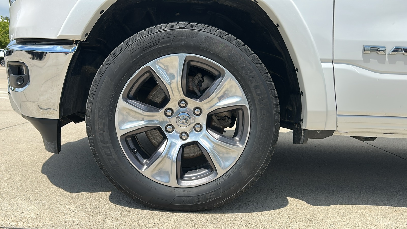 2020 Ram 1500 Laramie photo 8