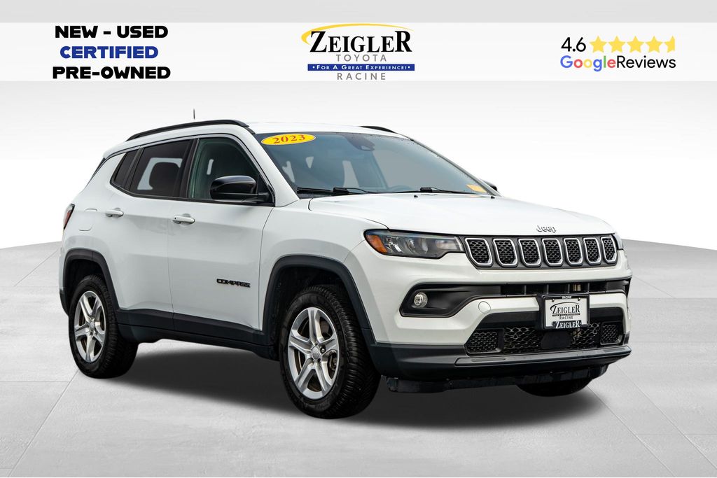 2023 Jeep Compass Latitude's photo