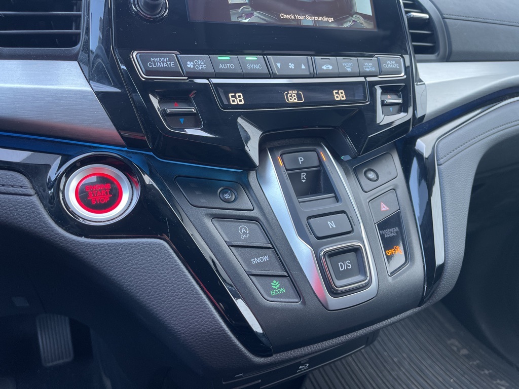 2023 Honda Odyssey Touring photo 9