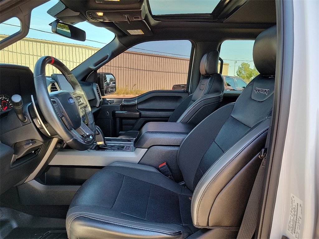2020 Ford F-150 Raptor photo 19