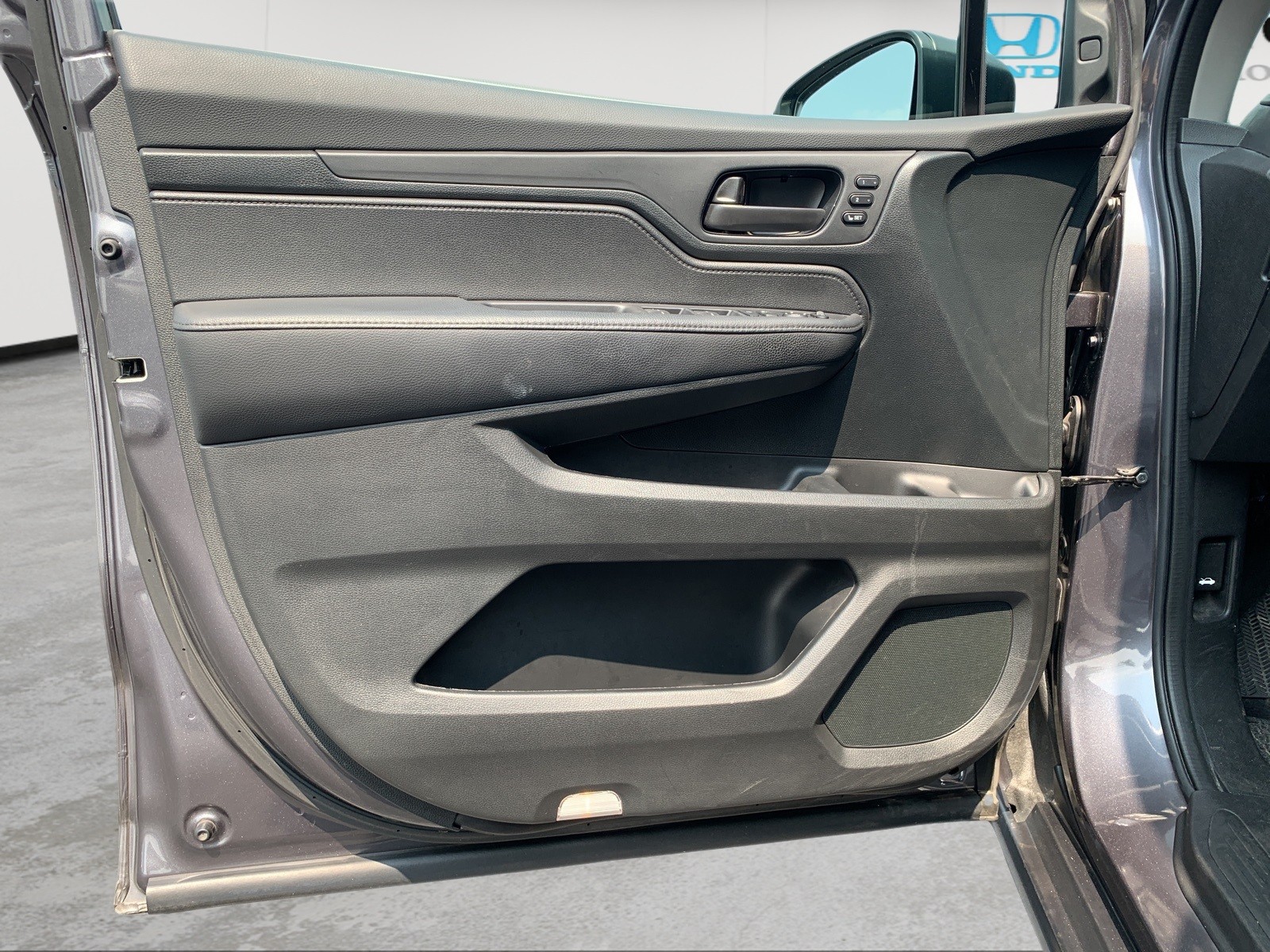 2023 Honda Odyssey EX-L photo 28