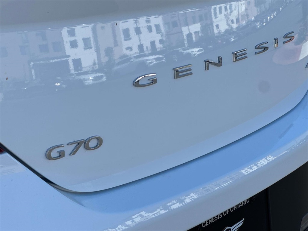 2026 Genesis G70 2.5T AWD photo 15