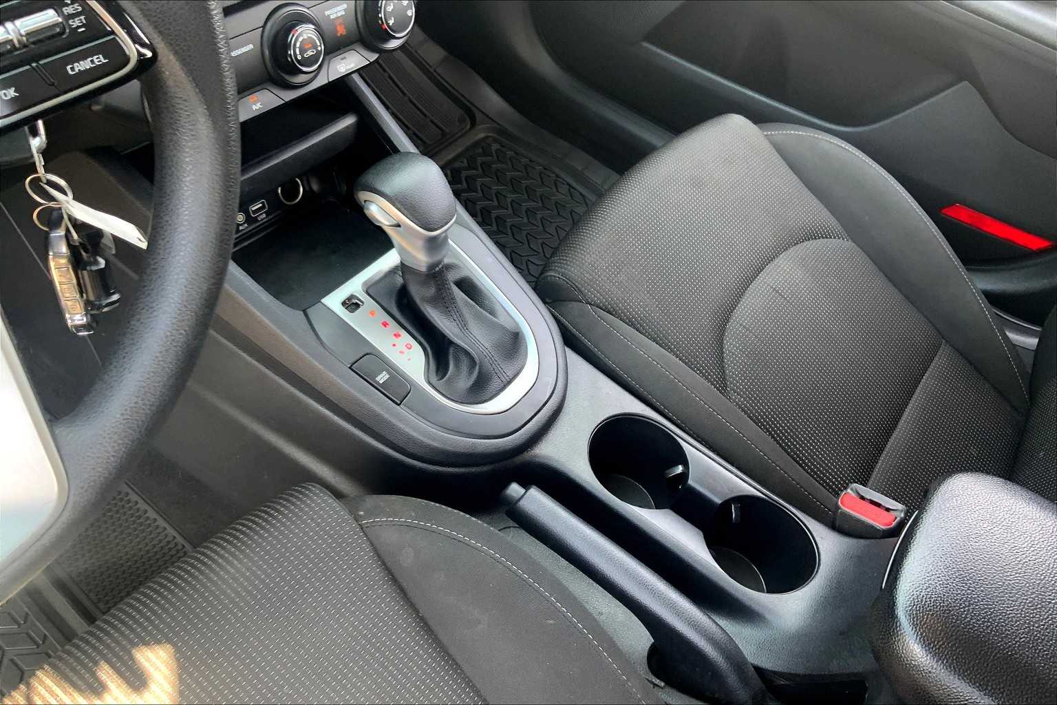 2021 Kia Forte LXS photo 14