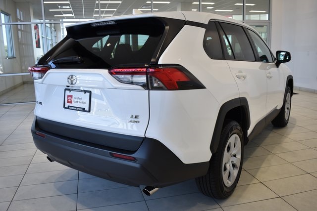 2024 Toyota RAV4 LE photo 9