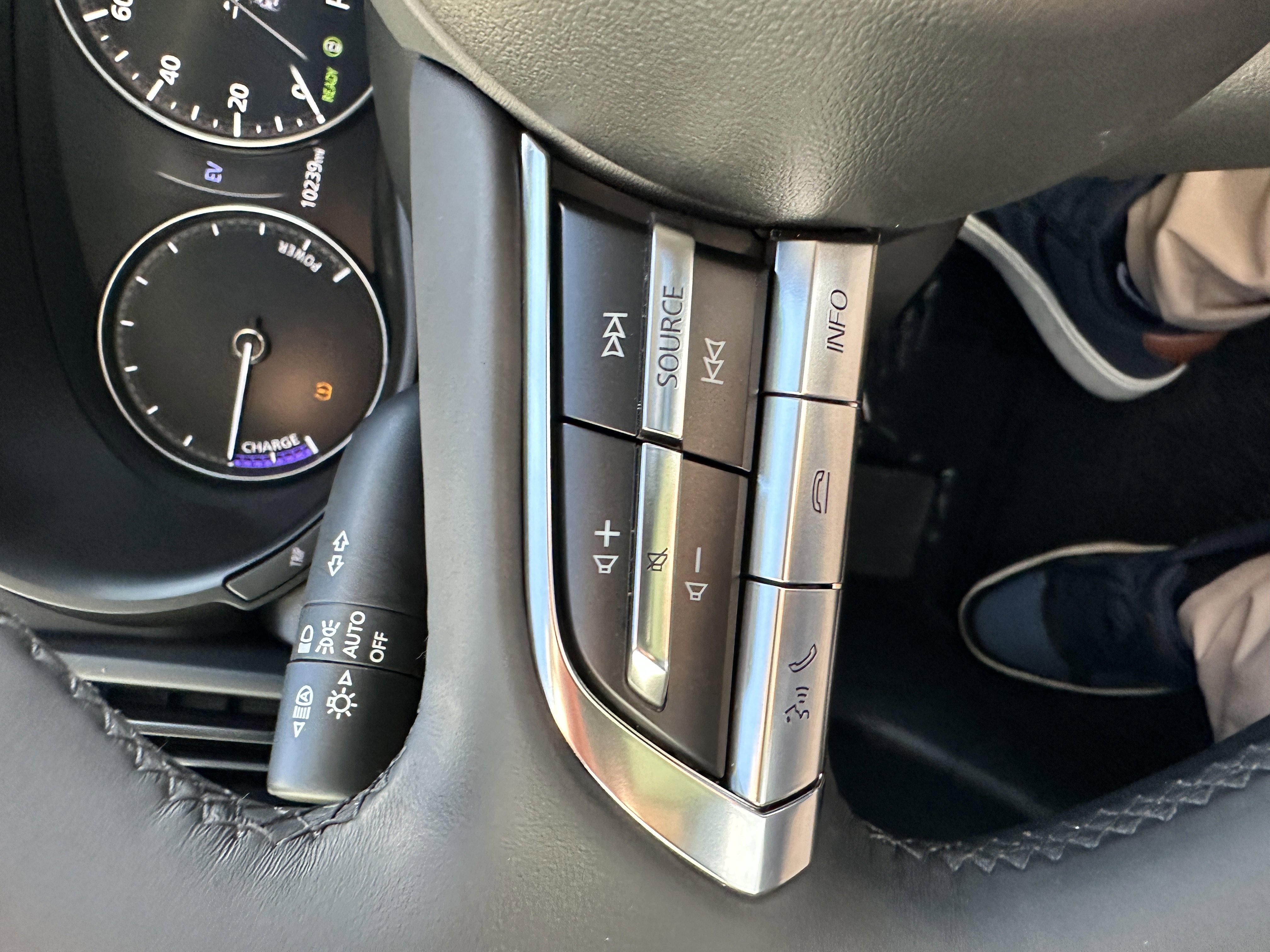 2025 Mazda CX-50 Premium Plus photo 3