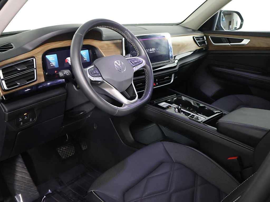 2024 Volkswagen Atlas SE Technology photo 24