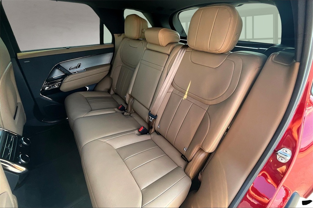 2025 Land Rover Range Rover Sport SE photo 25