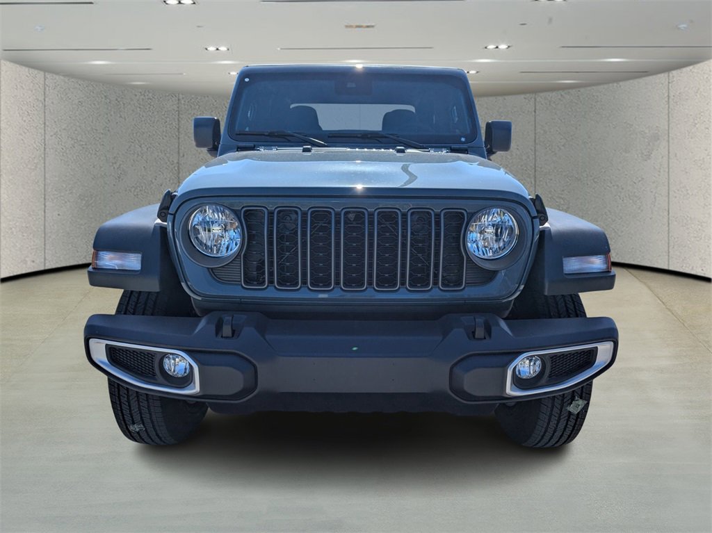 2025 Jeep Gladiator Sport S photo 2