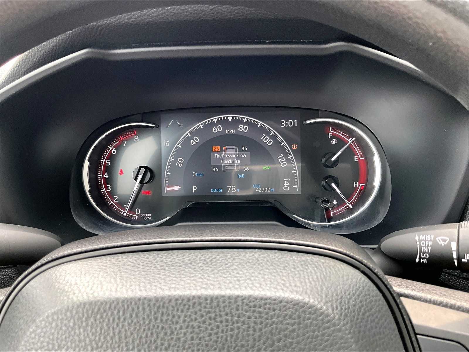 2023 Toyota RAV4 XLE photo 47