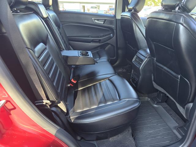 2019 Ford Edge SEL photo 12
