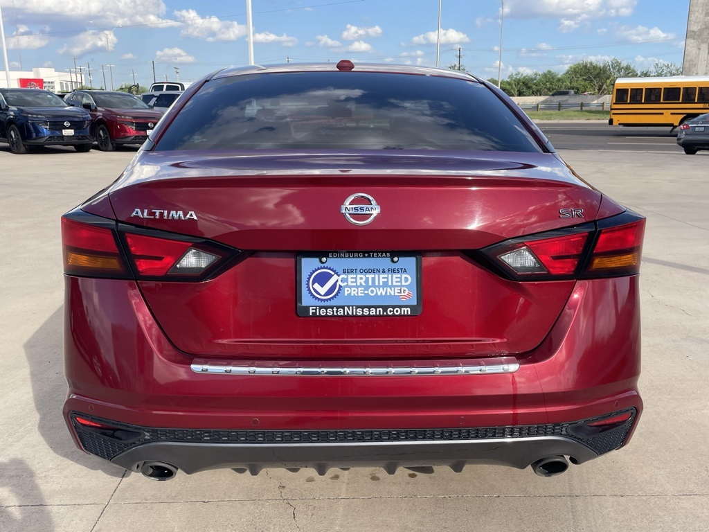 2022 Nissan Altima 2.5 SR photo 4