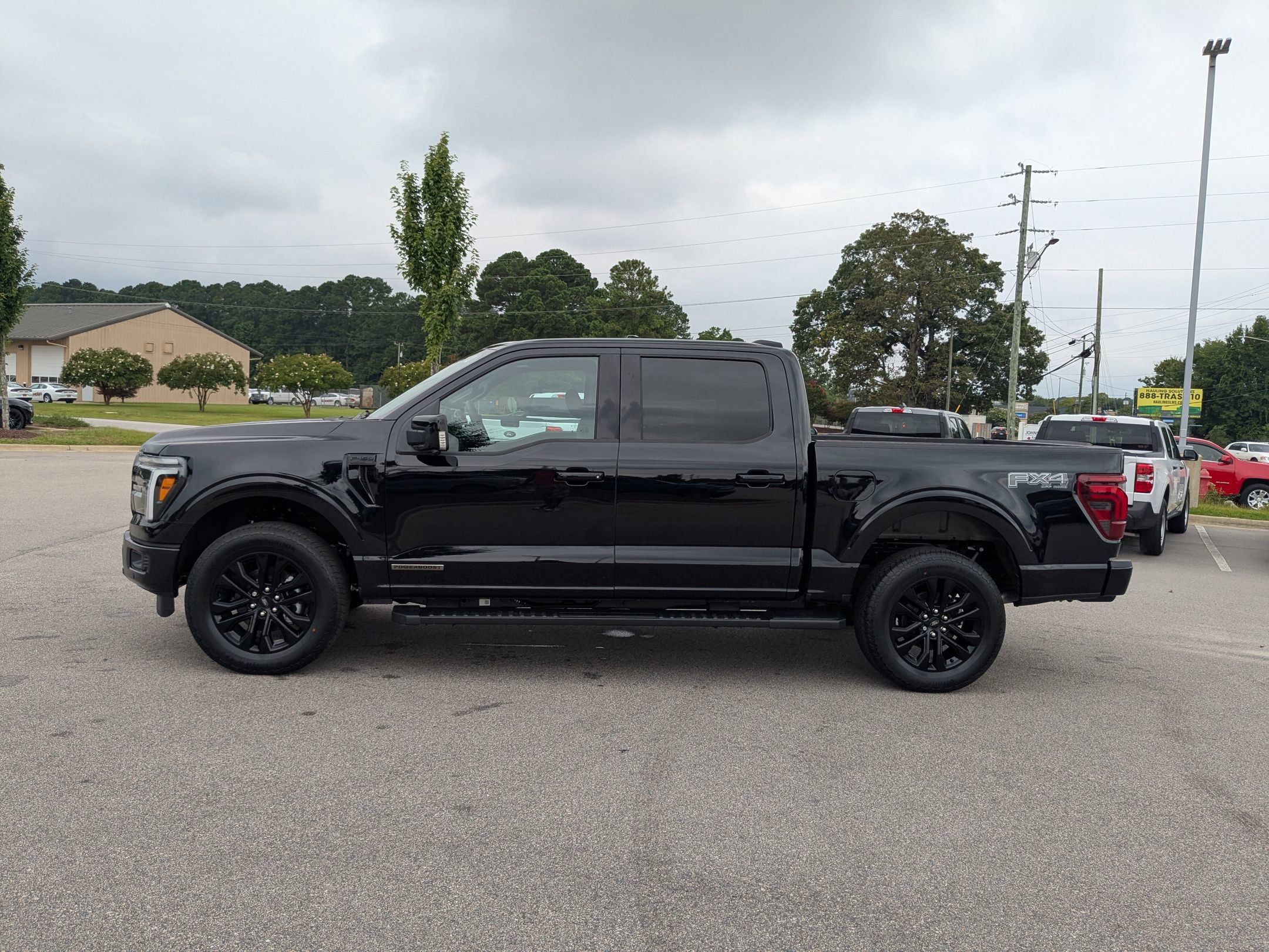 2025 Ford F-150 Lariat photo 10
