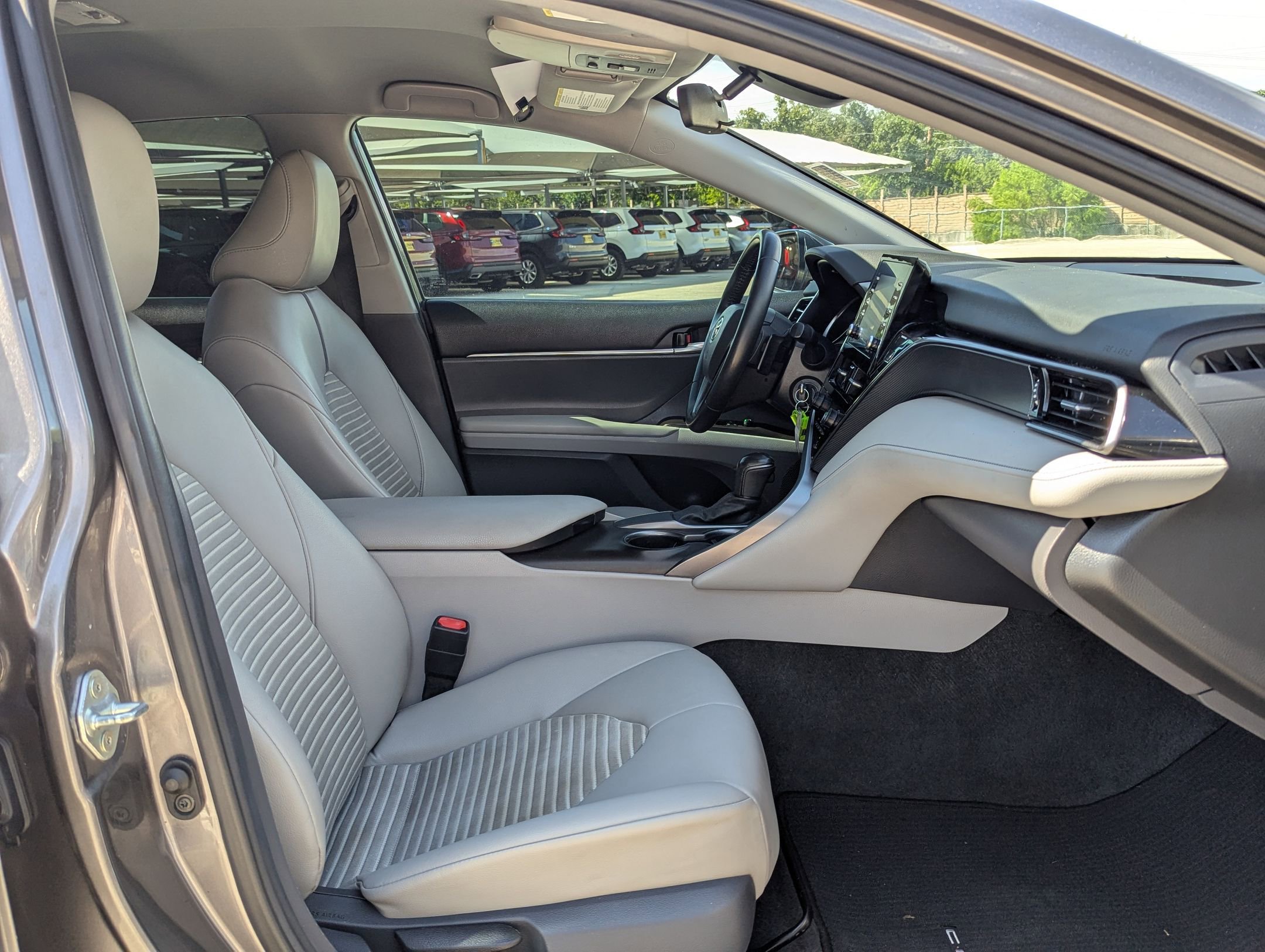 2021 Toyota Camry SE photo 27