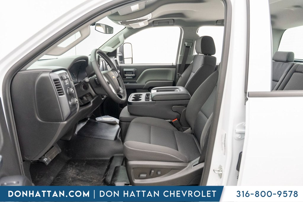 2024 Chevrolet Silverado 4500HD Work Truck photo 4