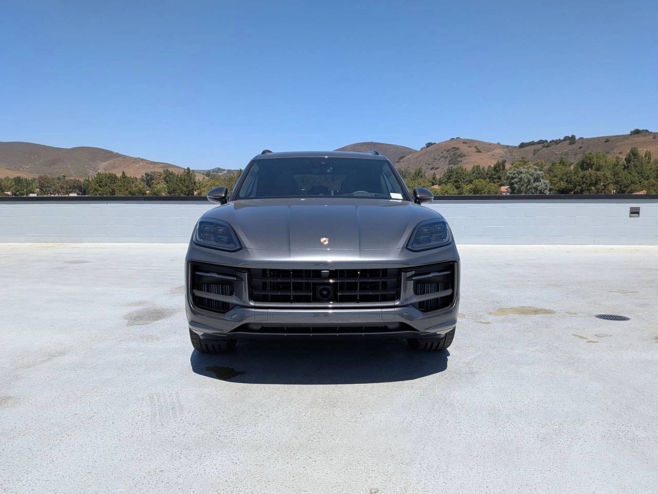 2025 Porsche Cayenne GTS photo 4