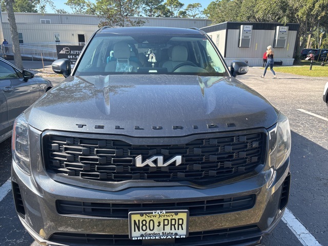 2022 Kia Telluride EX photo 2