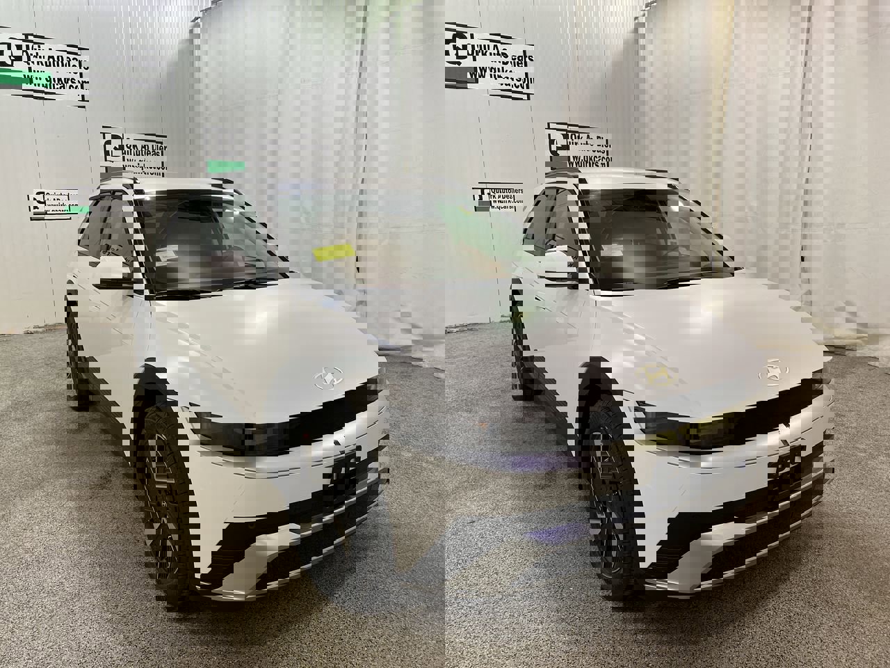 New 2025 Atlas White Matte Hyundai SEL image 1