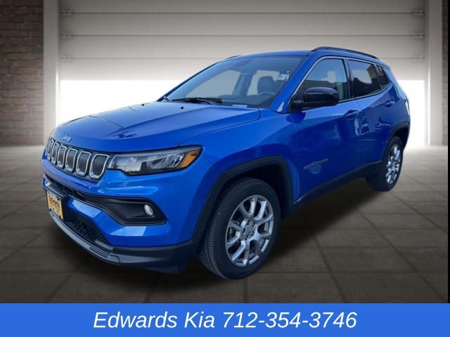 2022 Jeep Compass Latitude Lux