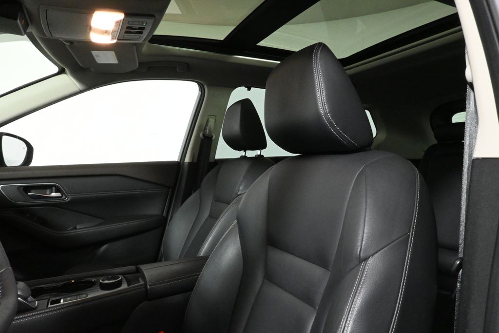 2021 Nissan Rogue SL photo 14