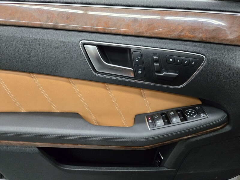 2013 Mercedes Benz E 350 photo 16