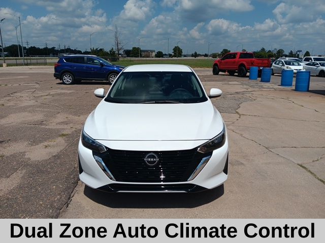 2025 Nissan Sentra SV photo 2