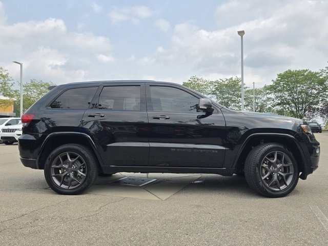 2021 Jeep Grand Cherokee Anniversary Edition photo 21