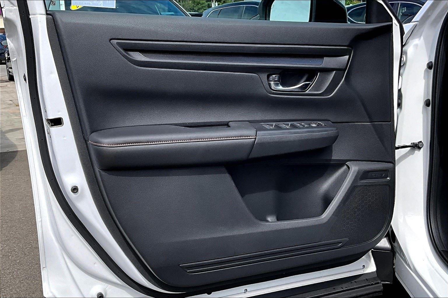2026 Honda CR-V Hybrid Sport photo 17