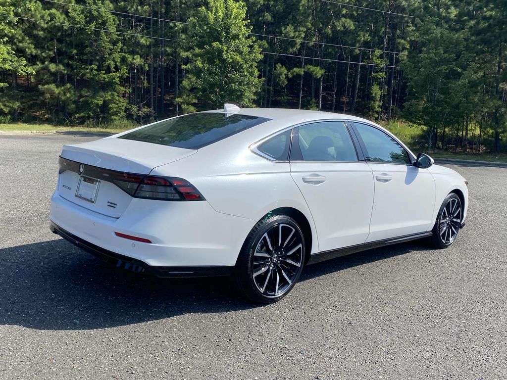 2025 Honda Accord Hybrid Touring photo 2