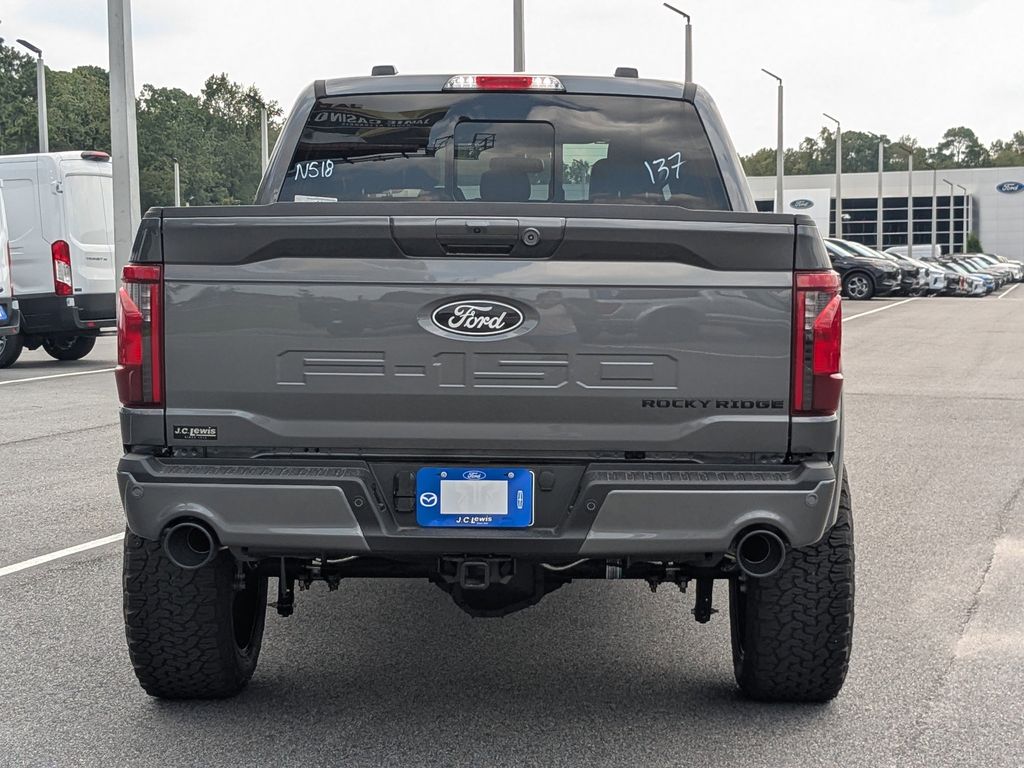 2025 Ford F-150 XLT photo 4
