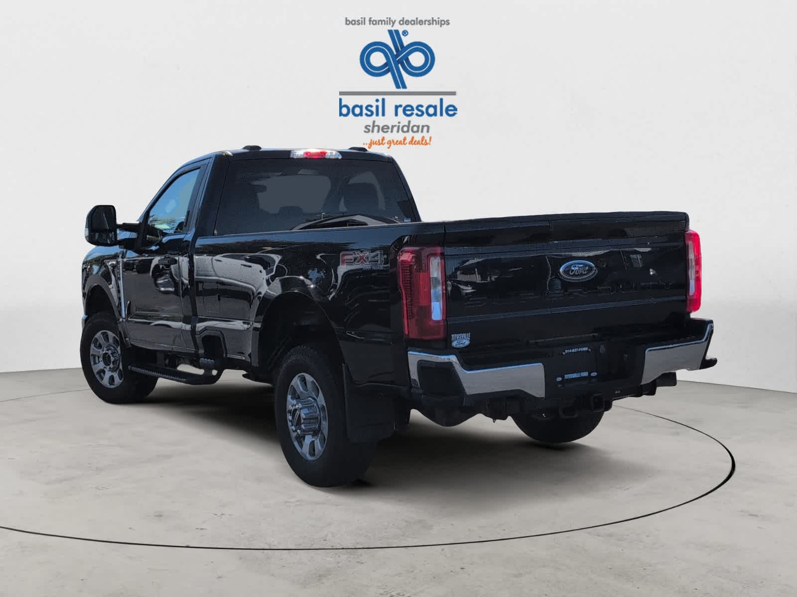 2023 Ford F-250 XLT photo 4