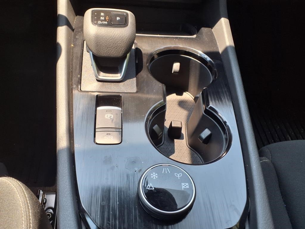 2025 Nissan Rogue S AWD photo 18