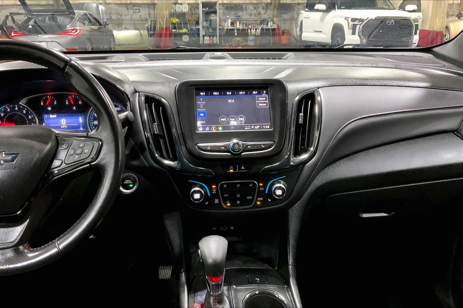 2022 Chevrolet Equinox RS photo 3