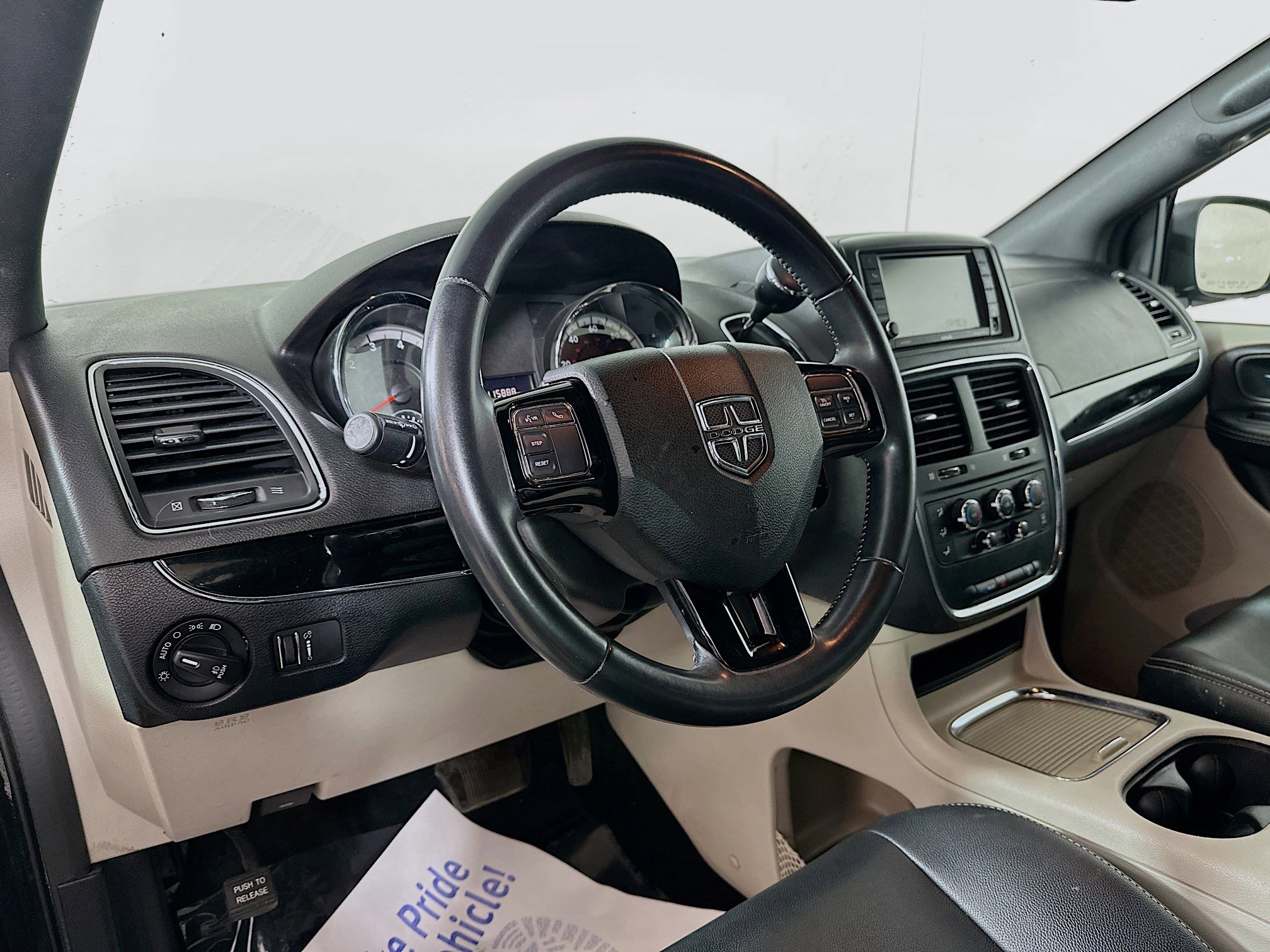2019 Dodge Grand Caravan SXT photo 9