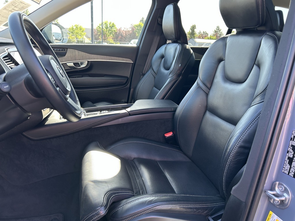 2022 Volvo XC90 Recharge T8 Inscription photo 16