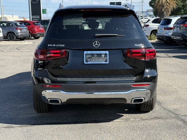 2025 Mercedes Benz GLB 250 4MATIC photo 7