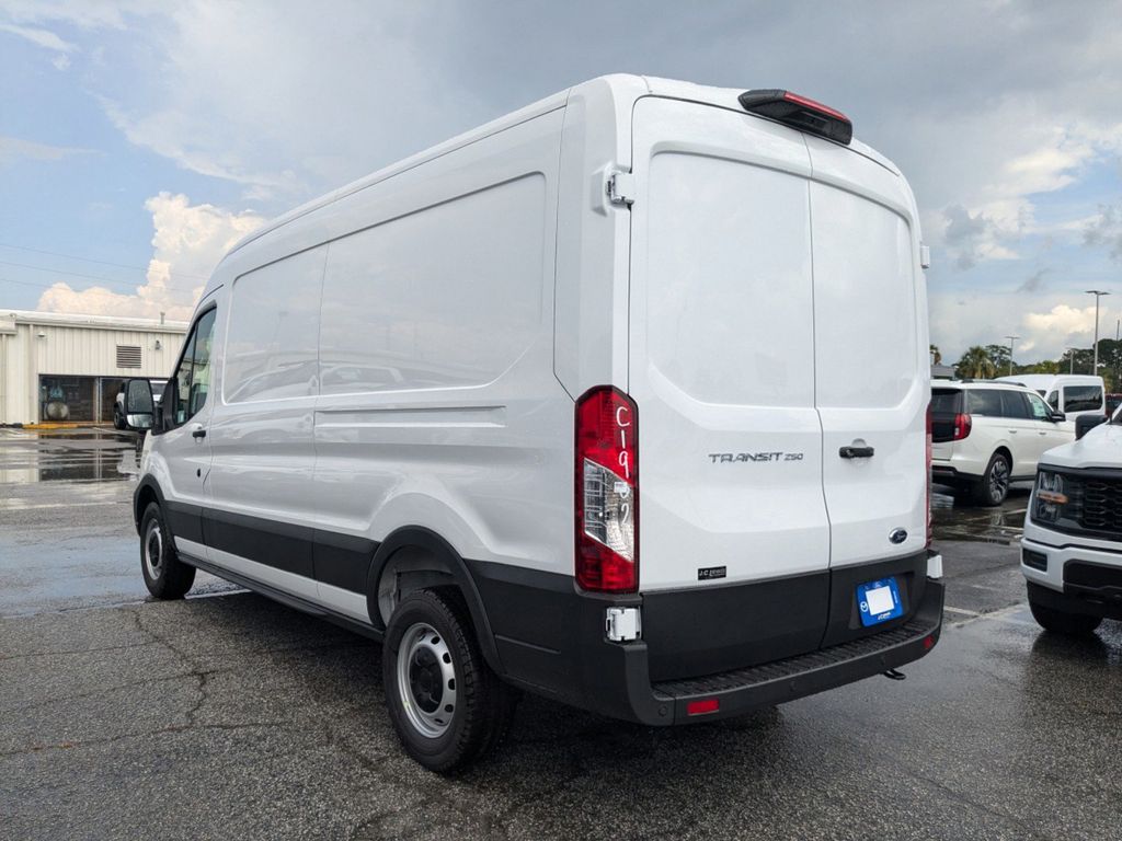 2025 Ford Transit photo 5