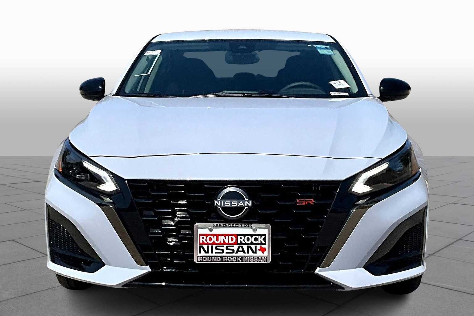 2025 Nissan Altima 2.5 SR photo 3